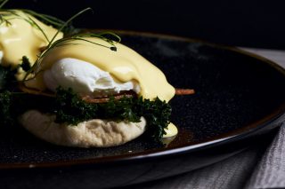 Breakfast Eggs Benedict, Waffles & Pancakes