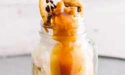 Toffee o.t.t® milkshake with cookie dough