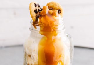 Toffee o.t.t® milkshake with cookie dough