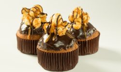 Popcorn Muffins with 5th Avenue® Chocolate Icing