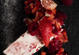 Red berry semi-freddo Mactop® Traditional